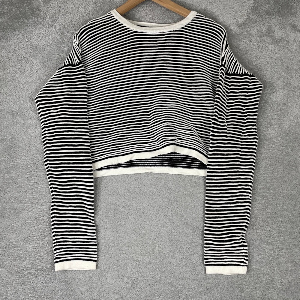 Romeo +‎ Juliet Couture Sweater Womens Large Black Striped Cropped Cotton Knit